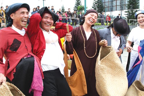 Folkloristisches Spiel „Chay Ro“ in Bac Ninh - ảnh 2